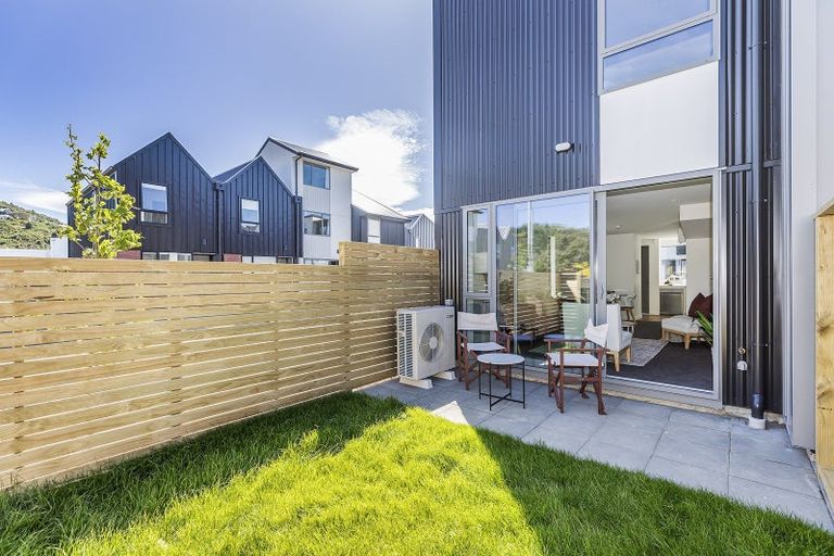 Photo of property in 32 John Street, Stokes Valley, Lower Hutt, 5019