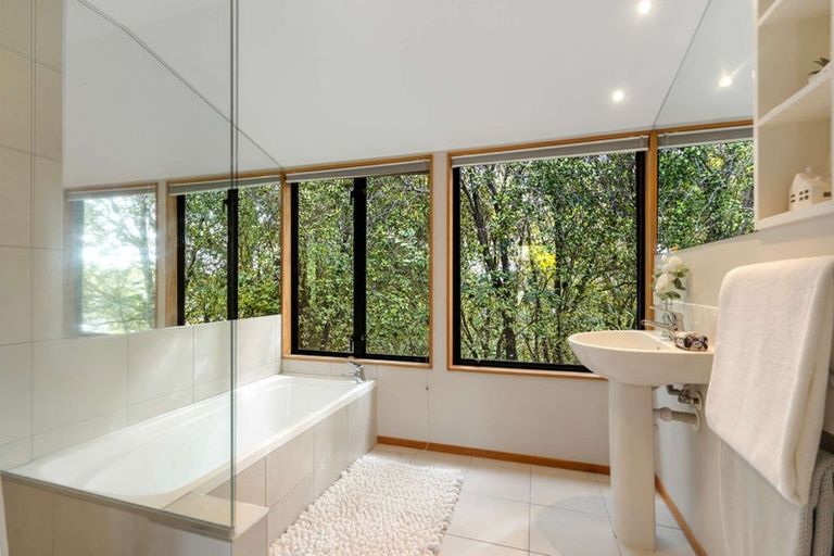 Photo of property in 887 Cashmere Road, Halswell, Christchurch, 8025