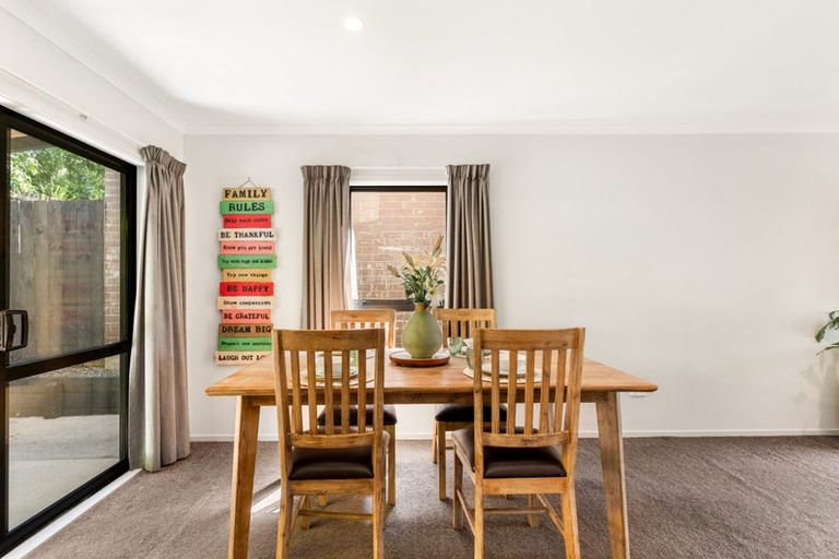 Photo of property in 14 Taiaapure Street, Weymouth, Auckland, 2103