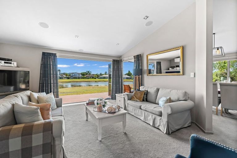 Photo of property in 22 Mamaku Drive, One Tree Point, 0118