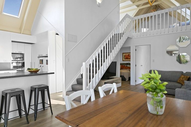 Photo of property in 12 Gladstone Grove, Richmond Heights, Taupo, 3330