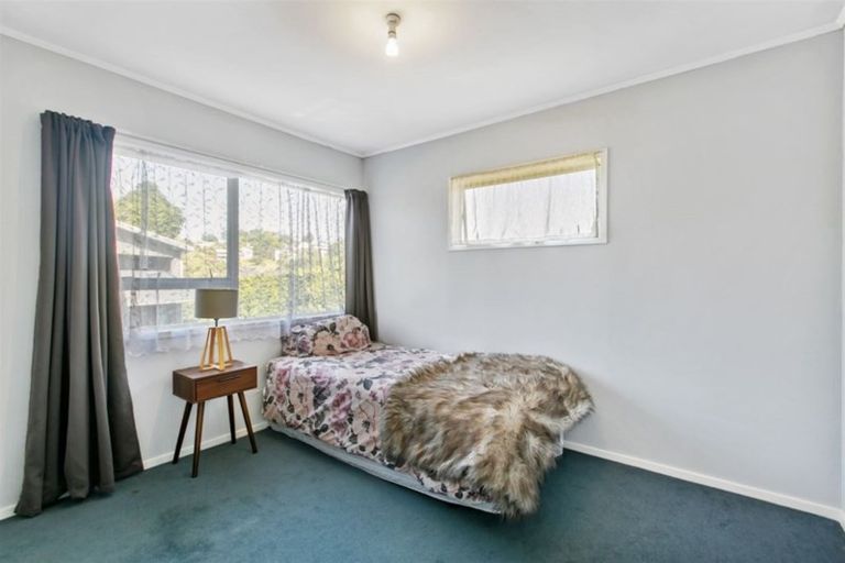Photo of property in 301 Triangle Road, Massey, Auckland, 0614