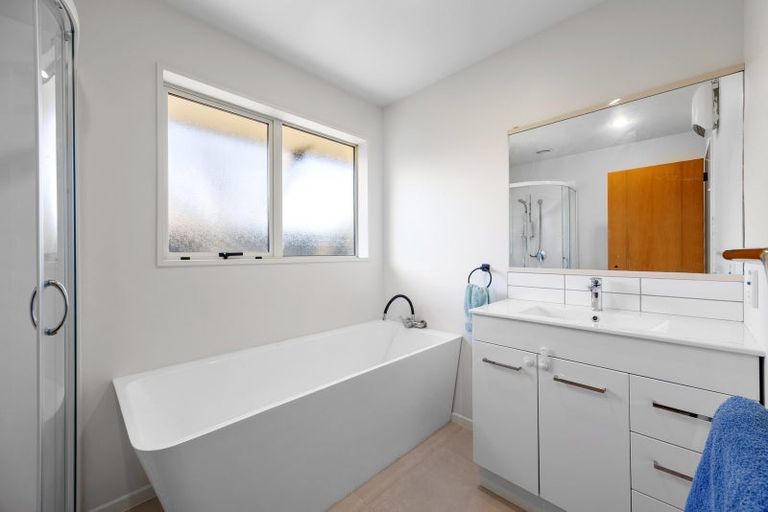 Photo of property in 45 Showgate Avenue, Sockburn, Christchurch, 8042
