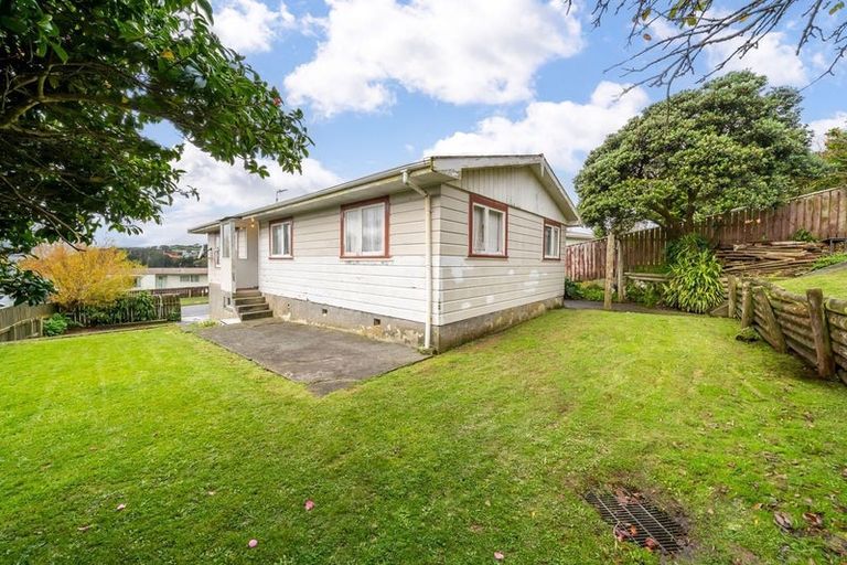 Photo of property in 39 Beaumaris Crescent, Ascot Park, Porirua, 5024