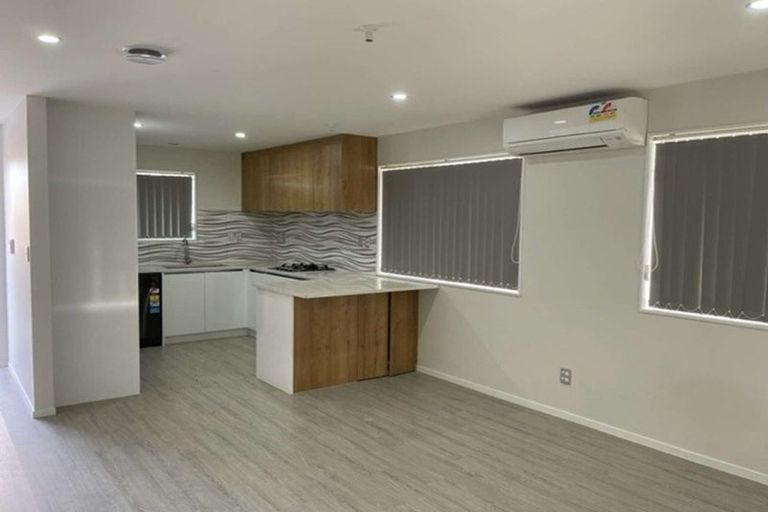 Photo of property in 74c Thompson Terrace, Manurewa, Auckland, 2102