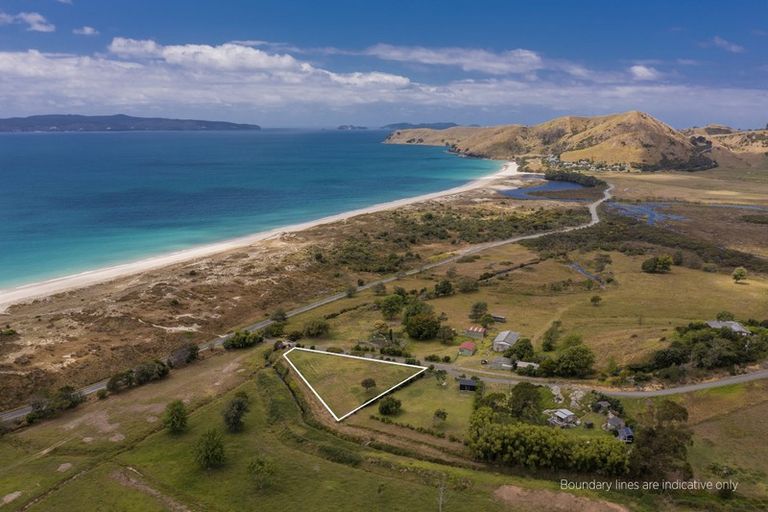 Photo of property in 8 White Rocks Rise, Kuaotunu, Whitianga, 3592