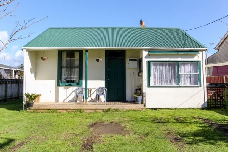 Photo of property in 63 Queen Street, Waitara, 4320