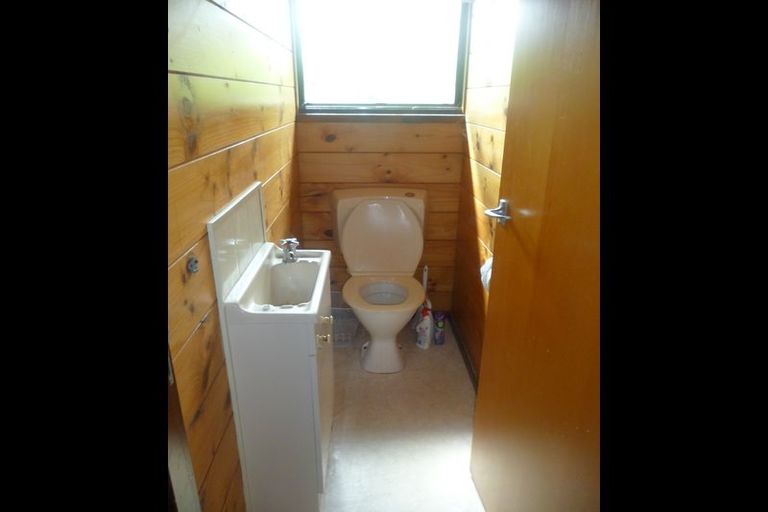 Photo of property in 21 Burton Place, Owhata, Rotorua, 3010