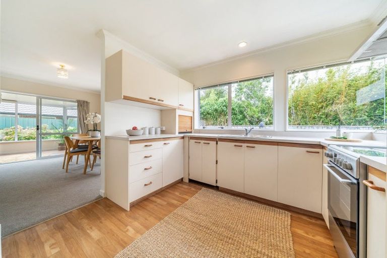 Photo of property in 3 Oak Street, Ebdentown, Upper Hutt, 5018