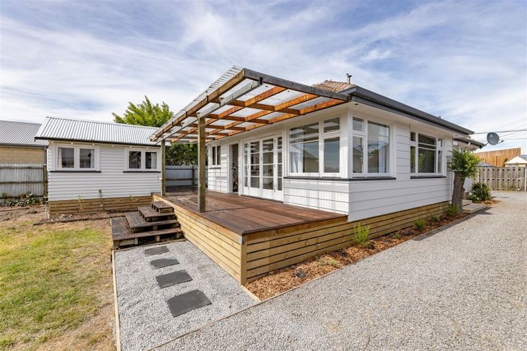 Photo of property in 215 Breezes Road, Aranui, Christchurch, 8061