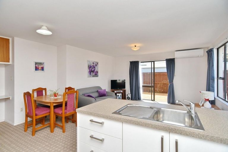 Photo of property in 2/63 Bridge Street, New Brighton, Christchurch, 8062