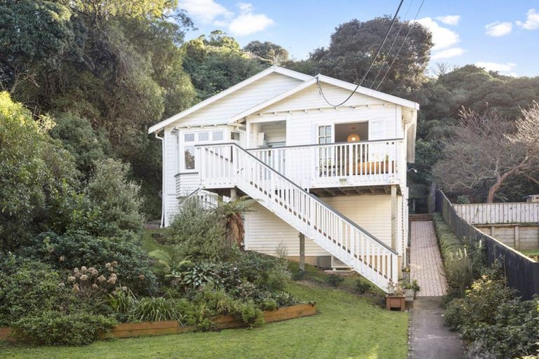 Photo of property in 7 Busaco Road, Hataitai, Wellington, 6021