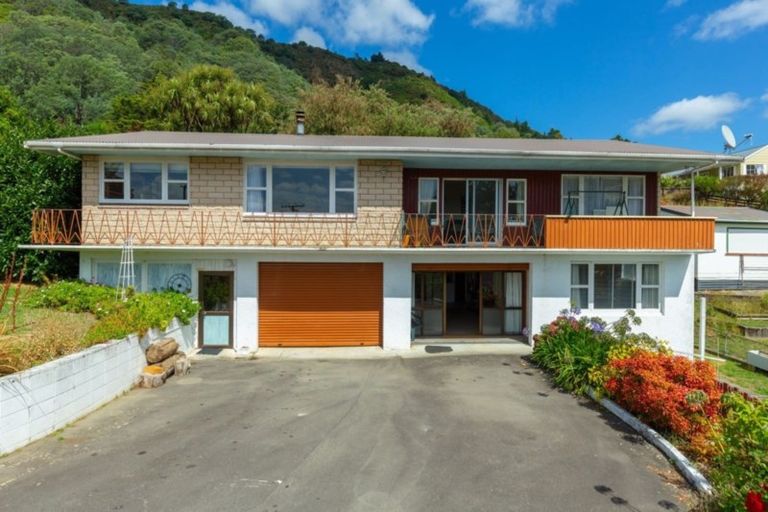 Photo of property in 55 Dorset Street, Picton, 7220