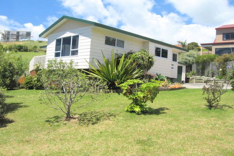 Photo of property in 42 Stratford Drive, Cable Bay, 0420