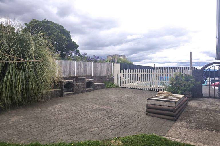 Photo of property in 64 Minden Road, Minden, Tauranga, 3176