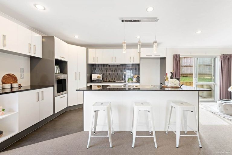 Photo of property in 3 Clady Drive, Flat Bush, Auckland, 2019