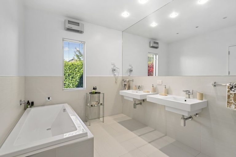 Photo of property in 21 Hood Crescent, Arrowtown, 9302