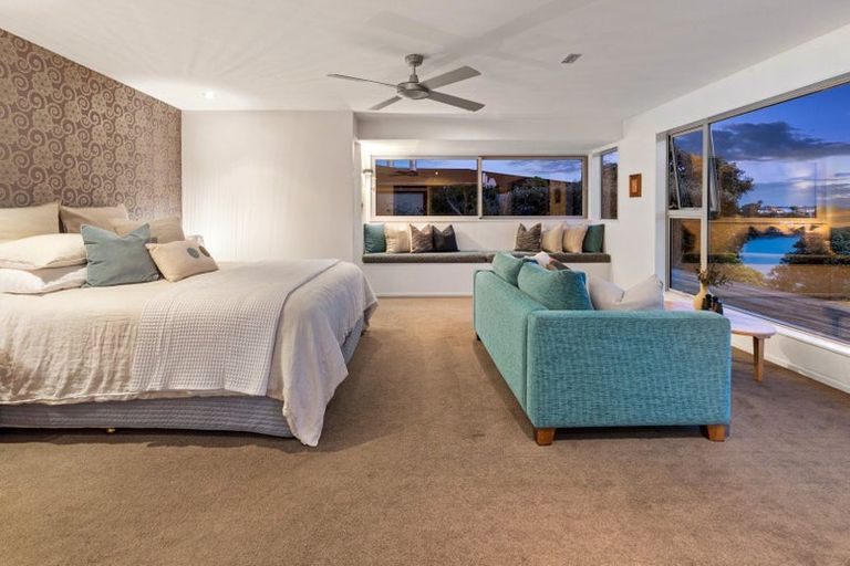 Photo of property in 39 Maritime Terrace, Birkenhead, Auckland, 0626