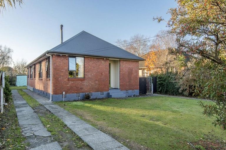 Photo of property in 30 Auburn Avenue, Upper Riccarton, Christchurch, 8041
