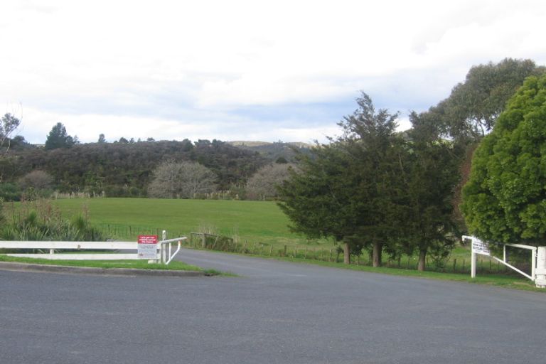 Photo of property in 100 King Street, Hikurangi, 0114