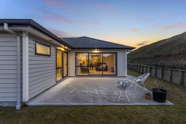 Photo of property in 58 Schooner Drive, Whitby, Porirua, 5024