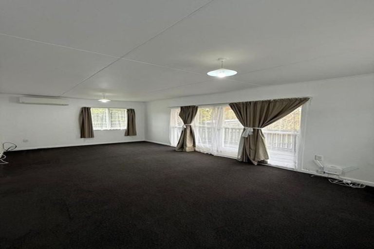 Photo of property in 9 Edwin Freeman Place, Ranui, Auckland, 0612