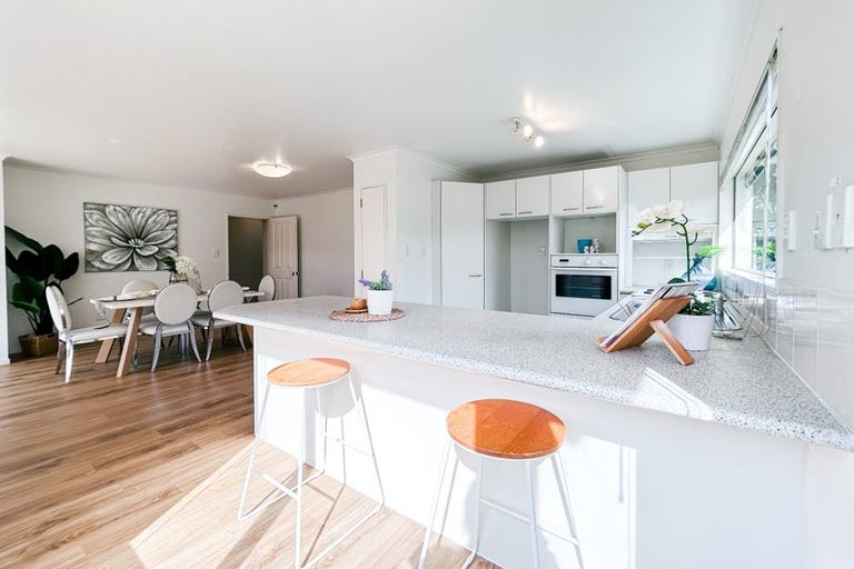 Photo of property in 11 Amherst Place, Albany, Auckland, 0632