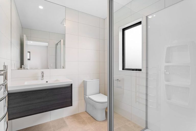 Photo of property in 24 Port Way, Rosehill, Papakura, 2113