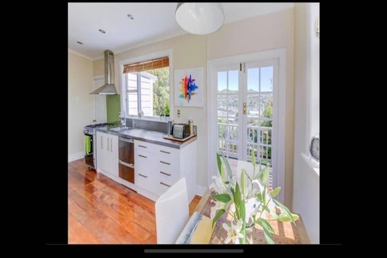 Photo of property in 6 Chesterton Street, Johnsonville, Wellington, 6037