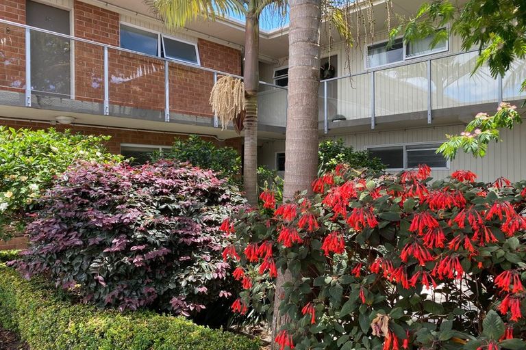 Photo of property in 17/83 Lake Road, Devonport, Auckland, 0622