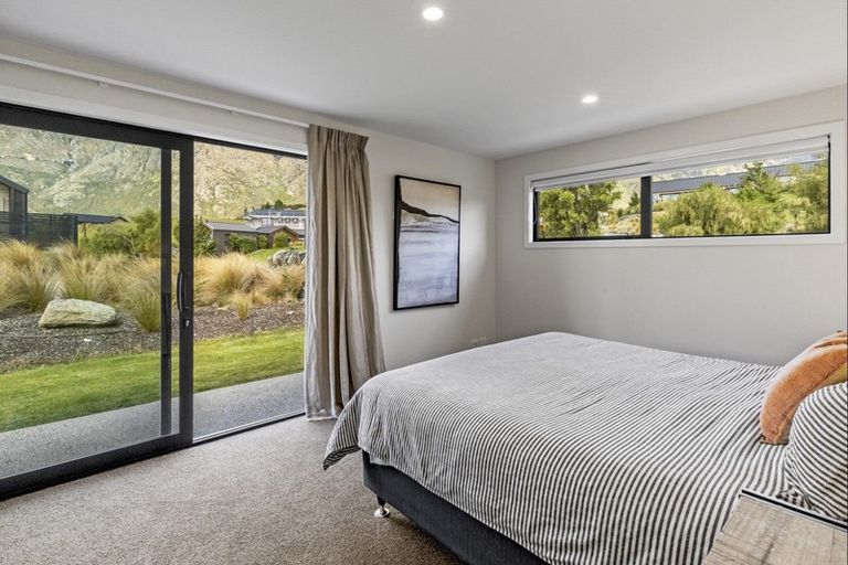 Photo of property in 28 Mcadam Drive, Jacks Point, Queenstown, 9371