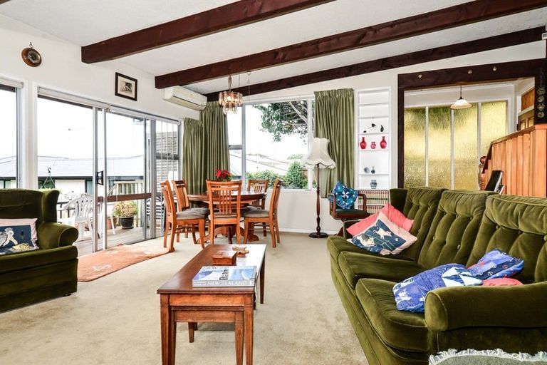 Photo of property in 100 Forest Lake Road, Forest Lake, Hamilton, 3200