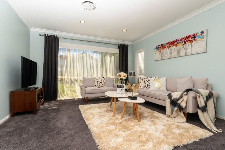 Photo of property in 20 Stamford Crescent, Flat Bush, Auckland, 2019