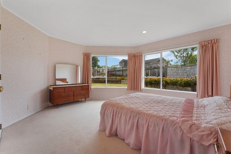 Photo of property in 4 Frank Frethey Place, Highlands Park, New Plymouth, 4312