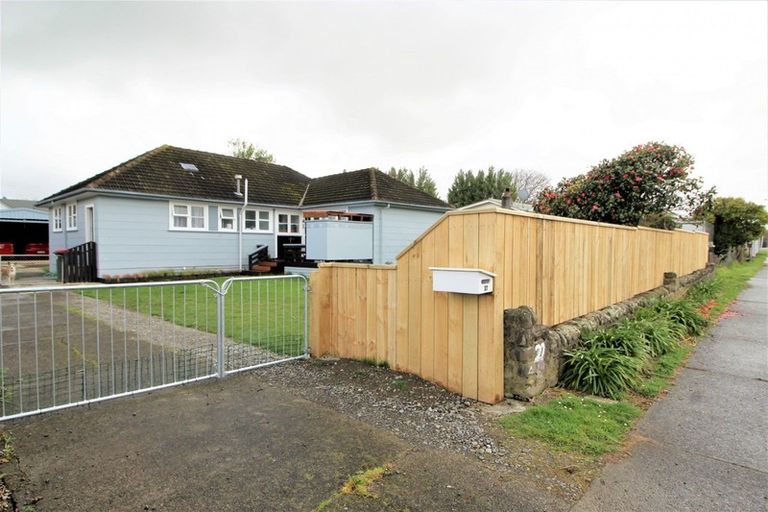 Photo of property in 27 Burgoyne Street, Woodville, 4920