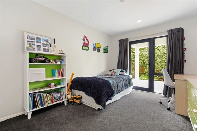 Photo of property in 3a Plains View, Mount Pleasant, Christchurch, 8081