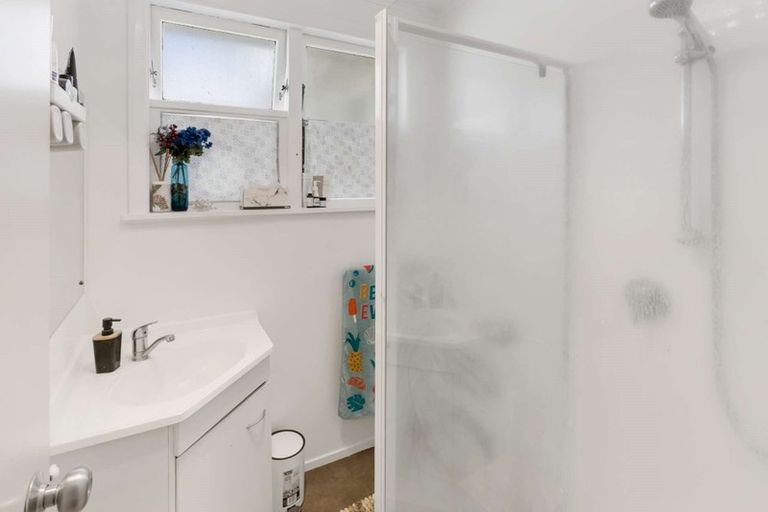 Photo of property in 18 Pandora Avenue, Sunnybrook, Rotorua, 3015