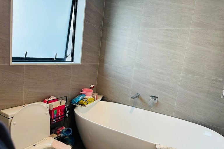 Photo of property in 216a Bucklands Road, Bucklands Beach, Auckland, 2012