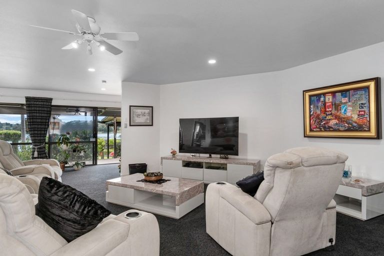 Photo of property in 28 Roretana Drive, Athenree, Katikati, 3177