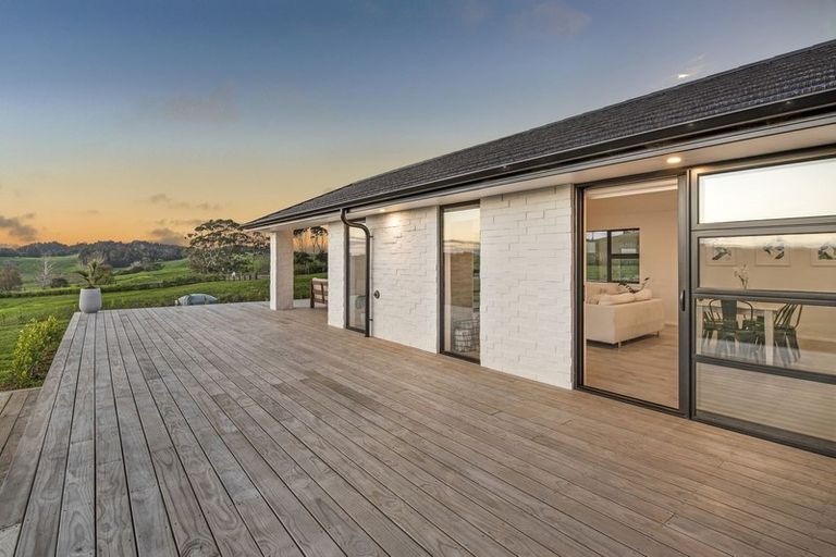 Photo of property in 857 Wainui Road, Wainui, Silverdale, 0994
