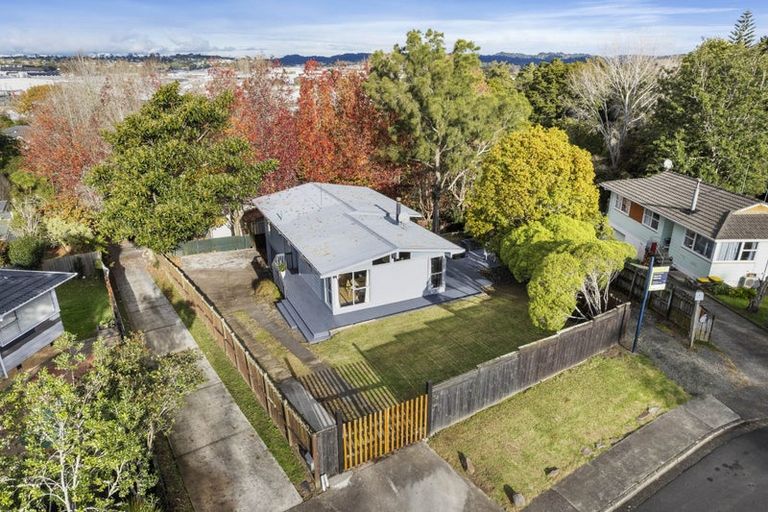 Photo of property in 74 Fitzwater Place, Henderson, Auckland, 0612