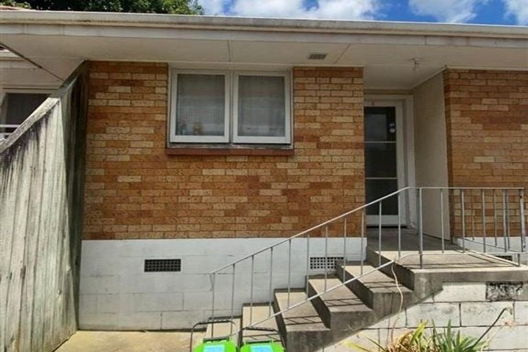 Photo of property in 2/82 Huia Road, Papatoetoe, Auckland, 2025