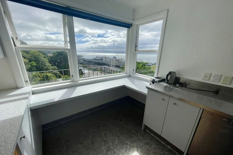 Photo of property in 3/20 Grosvenor Terrace, Wadestown, Wellington, 6012