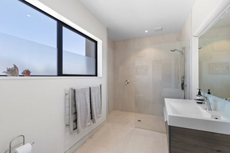 Photo of property in 36 Mckellar Drive, Jacks Point, Queenstown, 9371