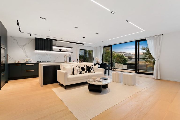 Photo of property in 47d Hastings Road, Mairangi Bay, Auckland, 0630