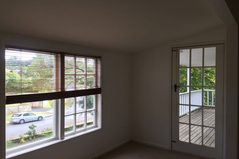 Photo of property in 16 Elmira Place, Browns Bay, Auckland, 0630