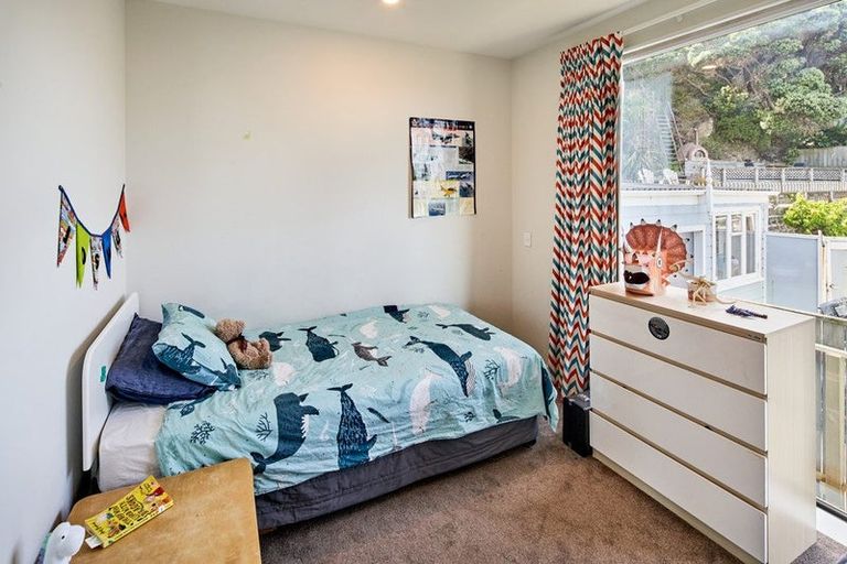 Photo of property in 196 The Esplanade, Island Bay, Wellington, 6023