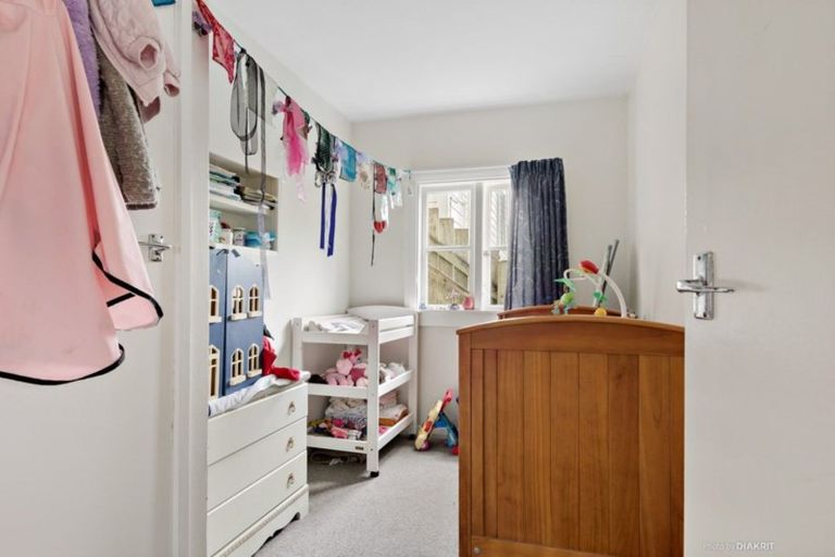 Photo of property in 7 Murray Street, Island Bay, Wellington, 6023