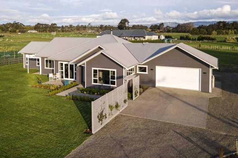 Photo of property in 121 Clevely Line, Bunnythorpe, Palmerston North, 4478