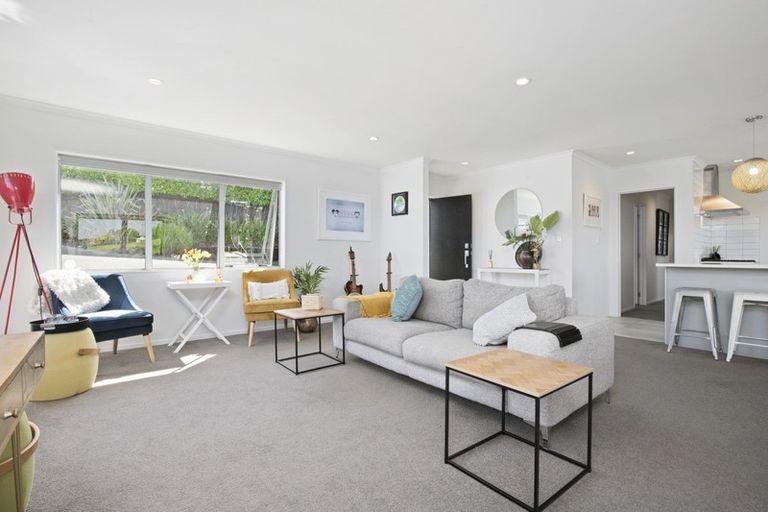 Photo of property in 18 Tokerau Crescent, Pukekohe, 2120